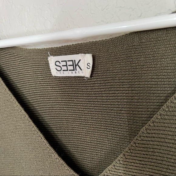 LF sweater - Picture 3 of 4